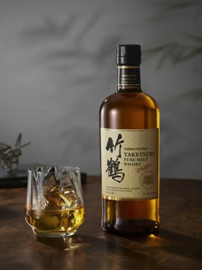 NIKKA Taketsuru Pure Malt 43% - Case - 0.7 - Japan - Maison du Whisky